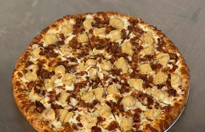 gumbys-college-station-tx-specialty-pizza-chicken-bacon-ranch