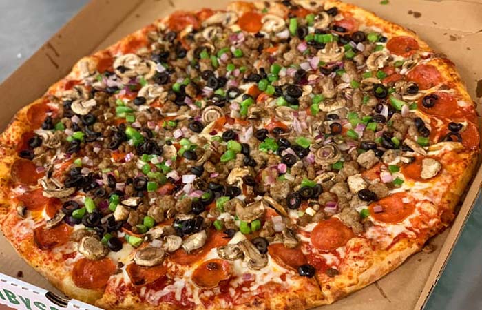 gumbys-specialty-pizza-galore